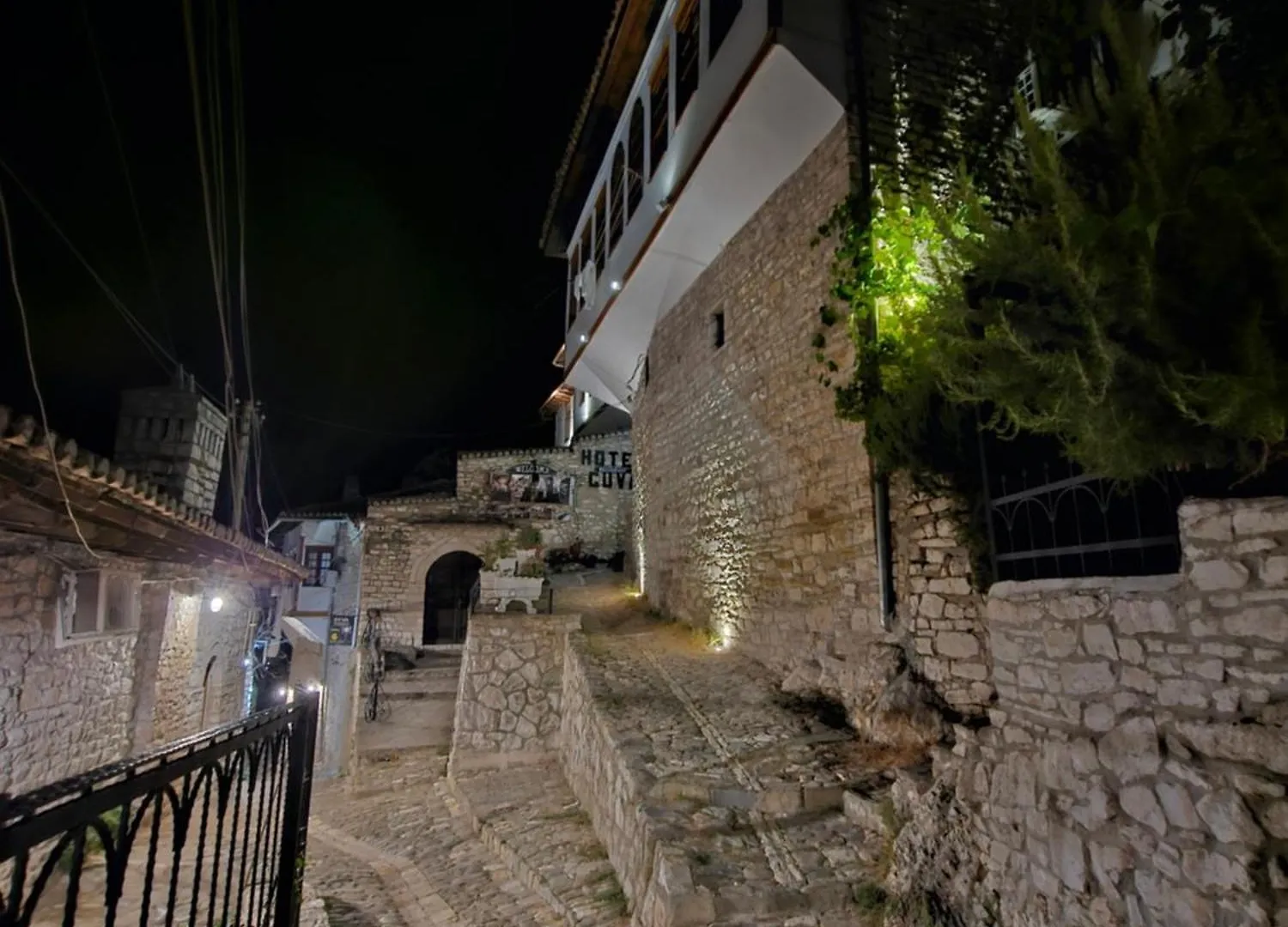 Guest House Panorama Berat Bed & Breakfast