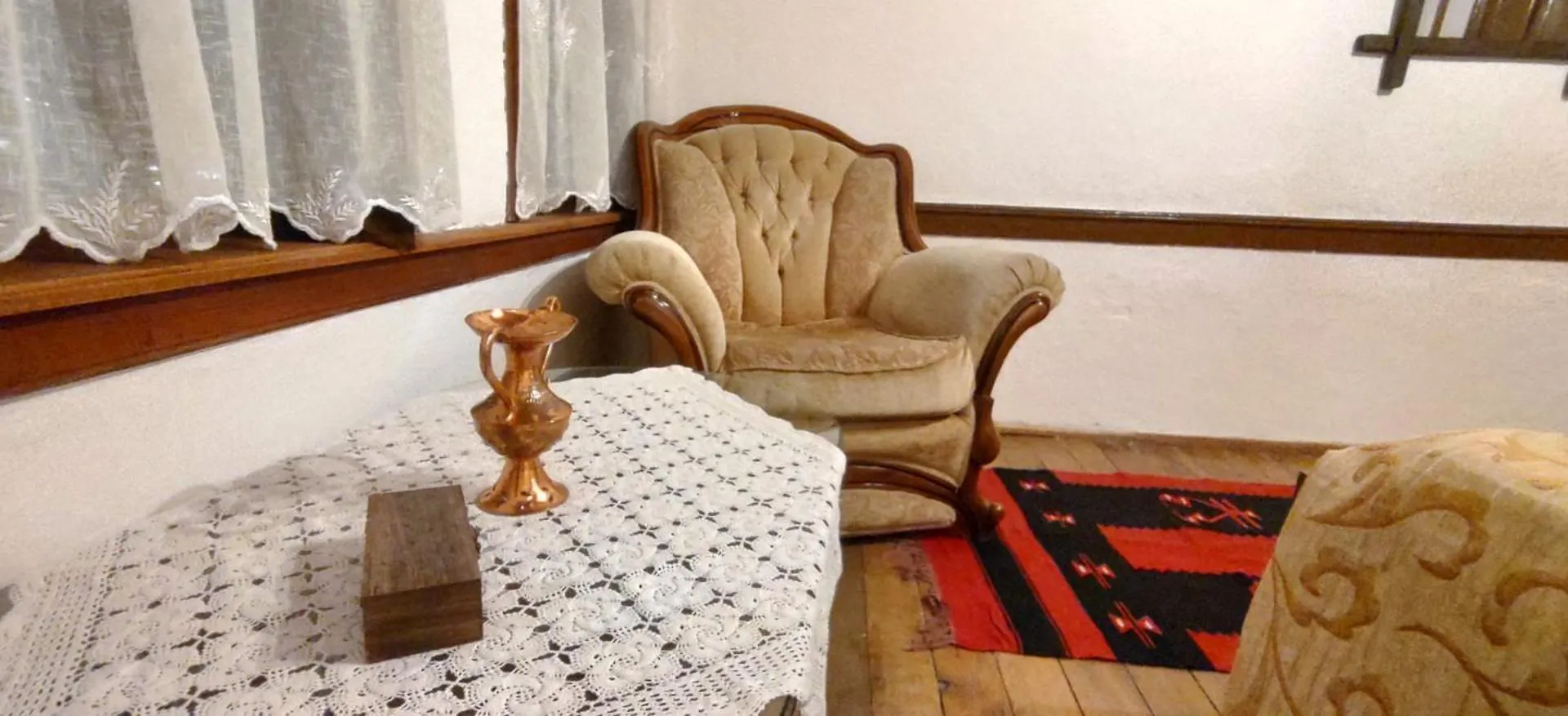 Guest House Panorama Berat Bed & Breakfast