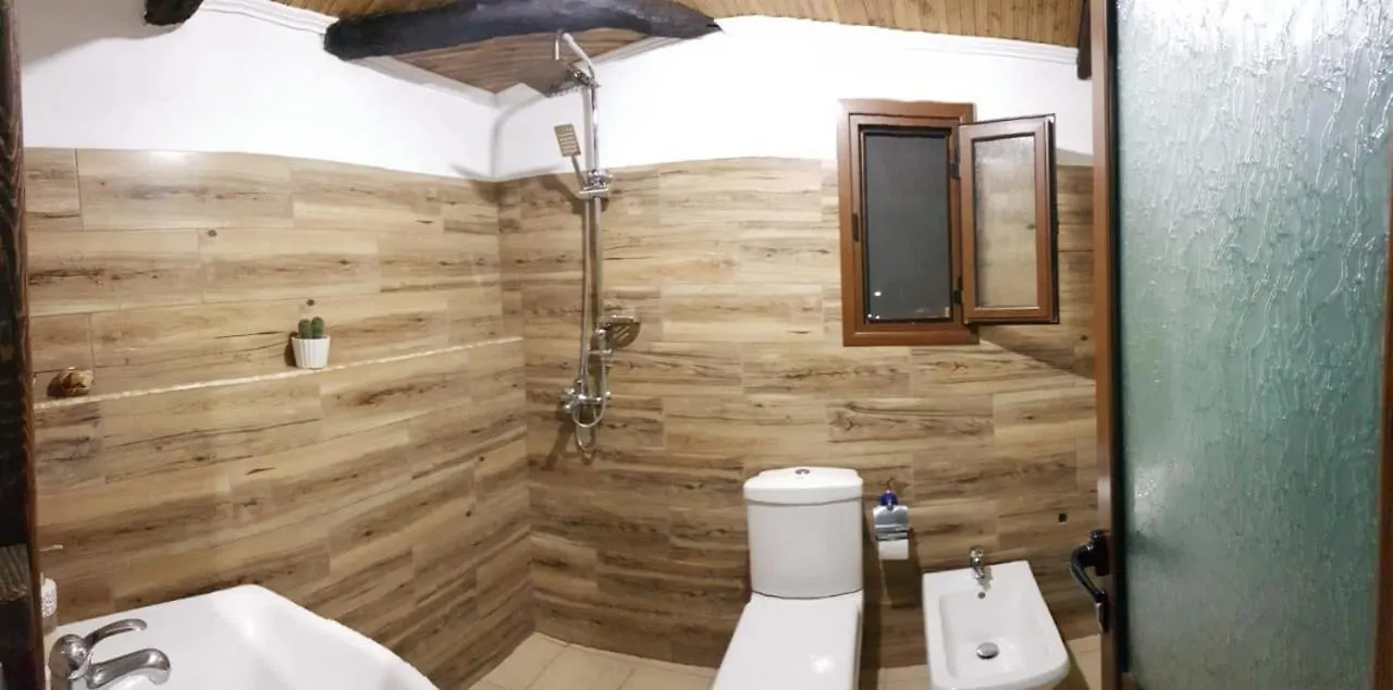 Guest House Panorama Berat Bed & Breakfast