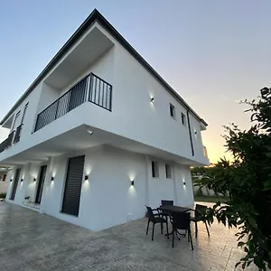 Hotel Papa-berat, Berati