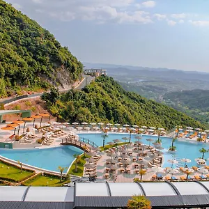 Select Hill 3*, Tirana Albania